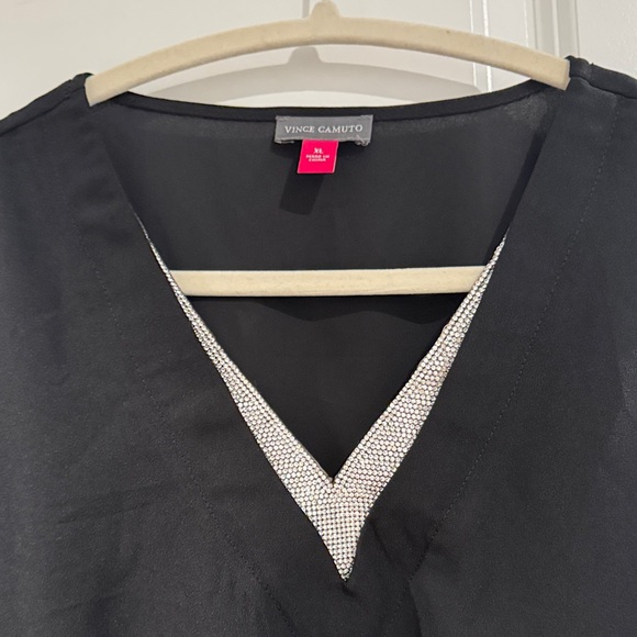 Vince Camuto Black V-Neck Blouse w/ Silver Trim | Size XL | Elegant & Flowy - Picture 4 of 6